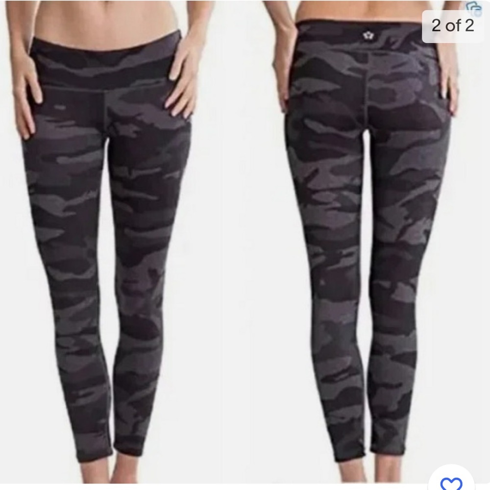 Tuff Athletics Camo Women’s Athletic Leggings Size L